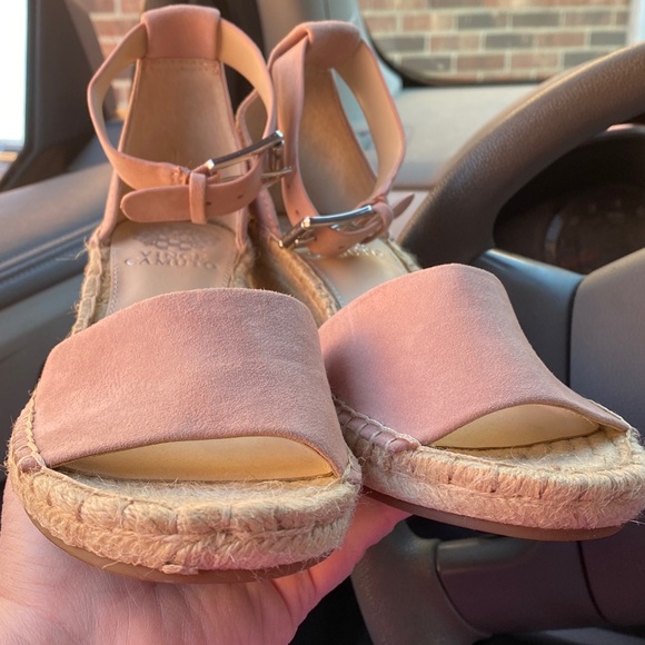Vince Camuto Blush Pink Espadrilles Wedges 6M 36.5 Sandals Shoes NWOT - Picture 2 of 9